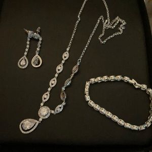Fantasy Earrings necklace and bracelet